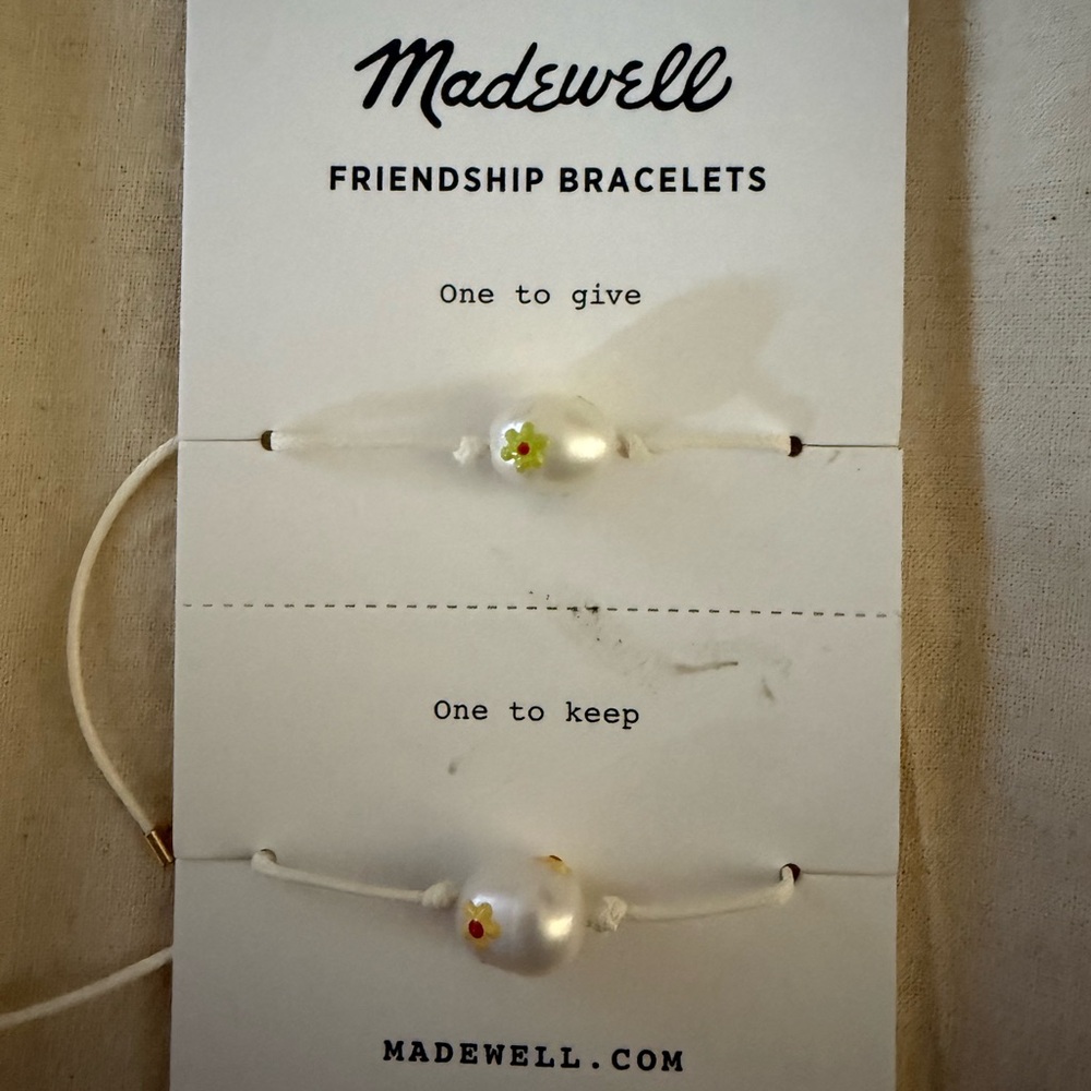 Madewell Painted Pearl Friendship Bracelet Set - Minimalist Gold and Cream